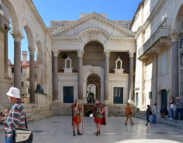 Top tourist sites in Split with walking distance from Hotel Luxe